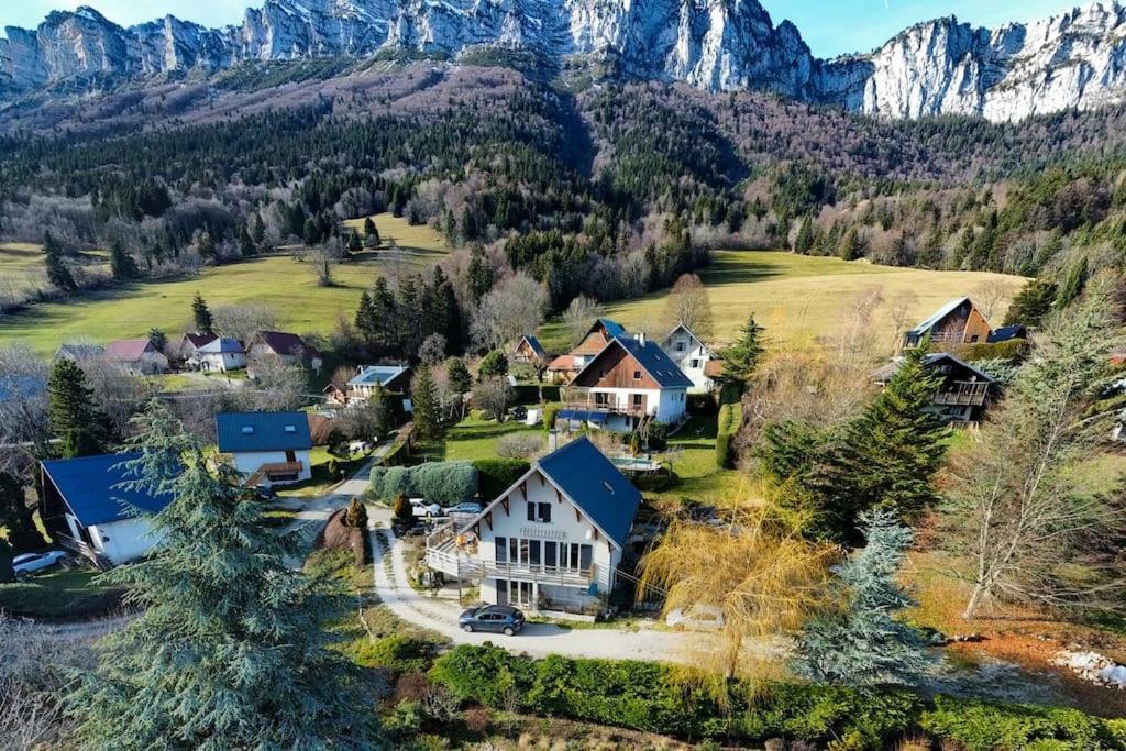 Maison Familiale En Montagne Avec Vue Merveilleuse Sur Le Massif De Belledonne Saint-Bernard  Exterior foto